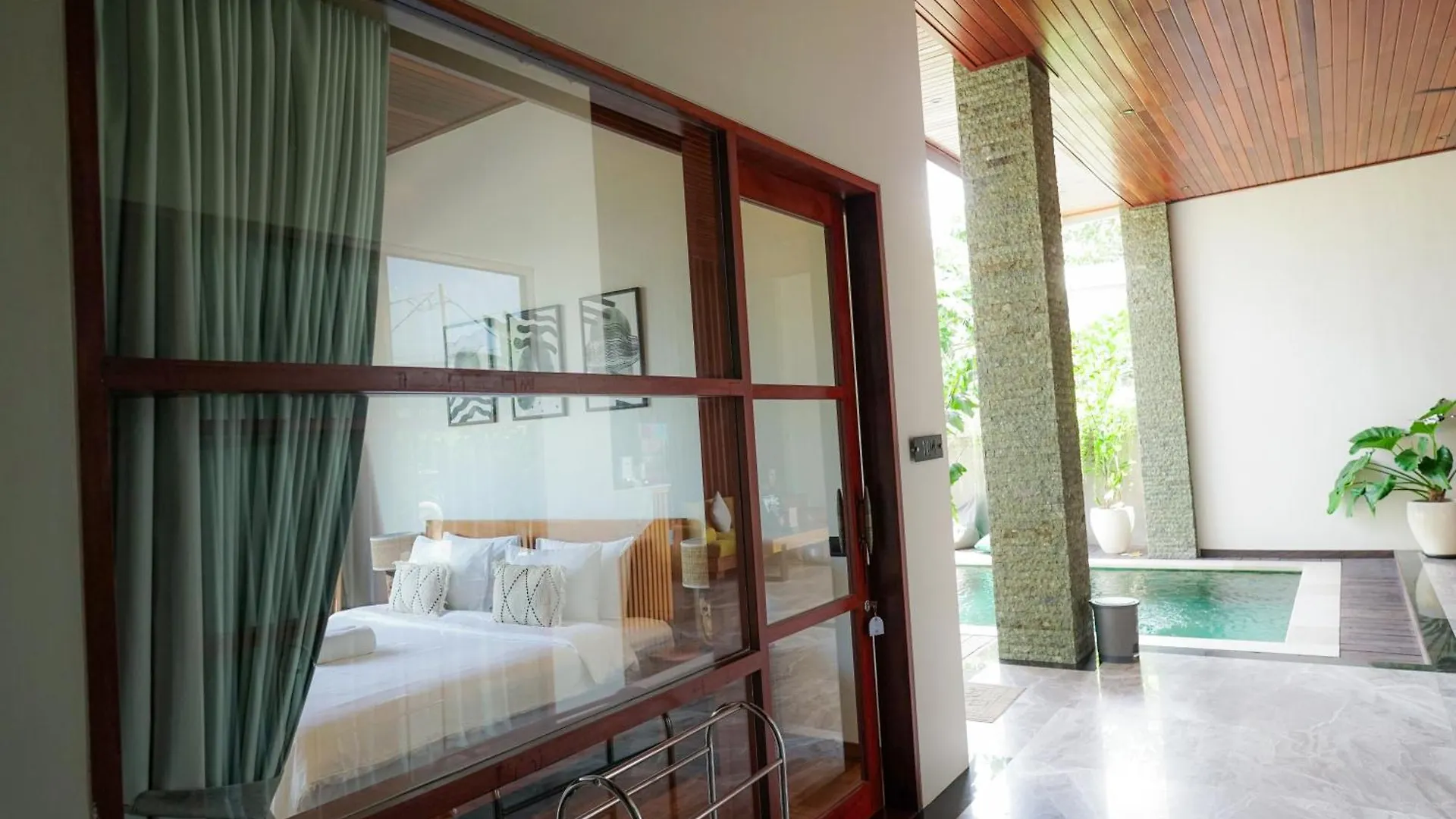 Tropical Beach House Bali Seminyak  0*, Seminyak (Bali)
