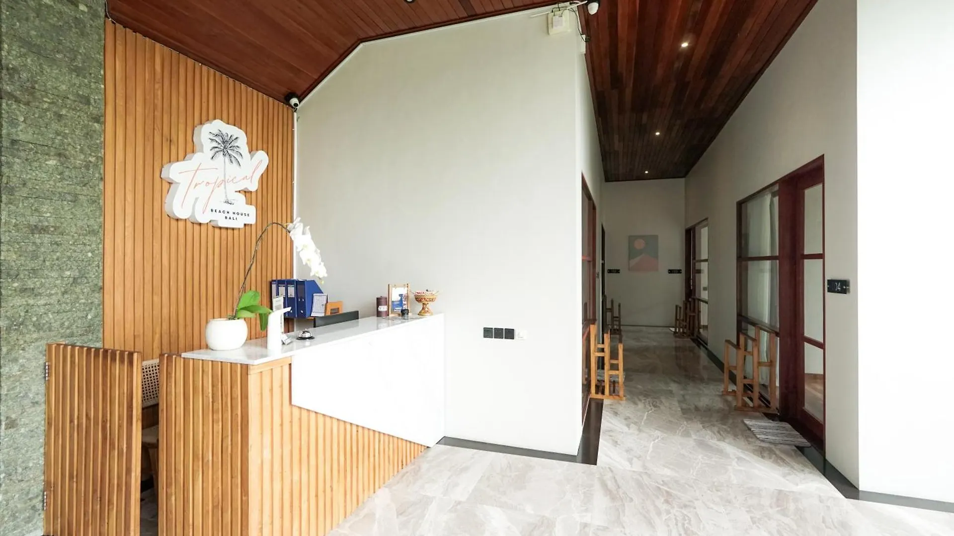 Tropical Beach House Bali Seminyak