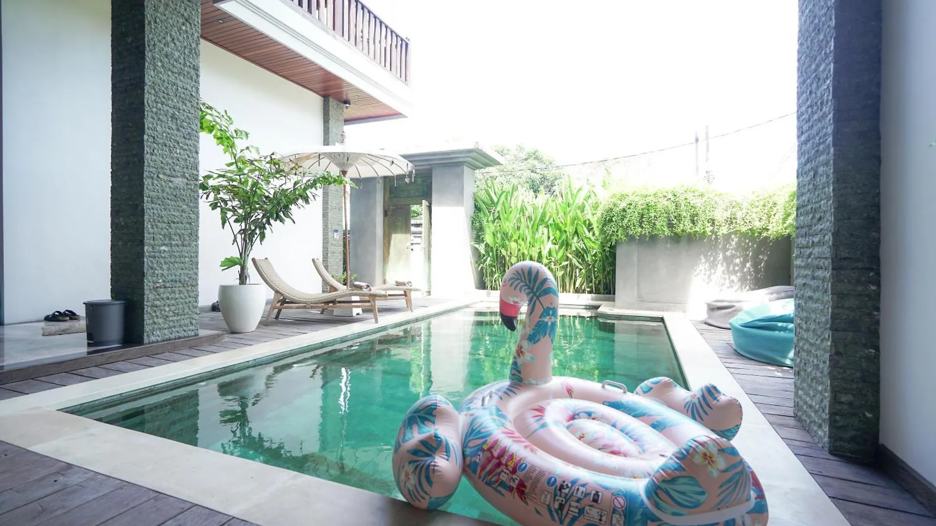 Tropical Beach House Bali Seminyak  Seminyak (Bali)