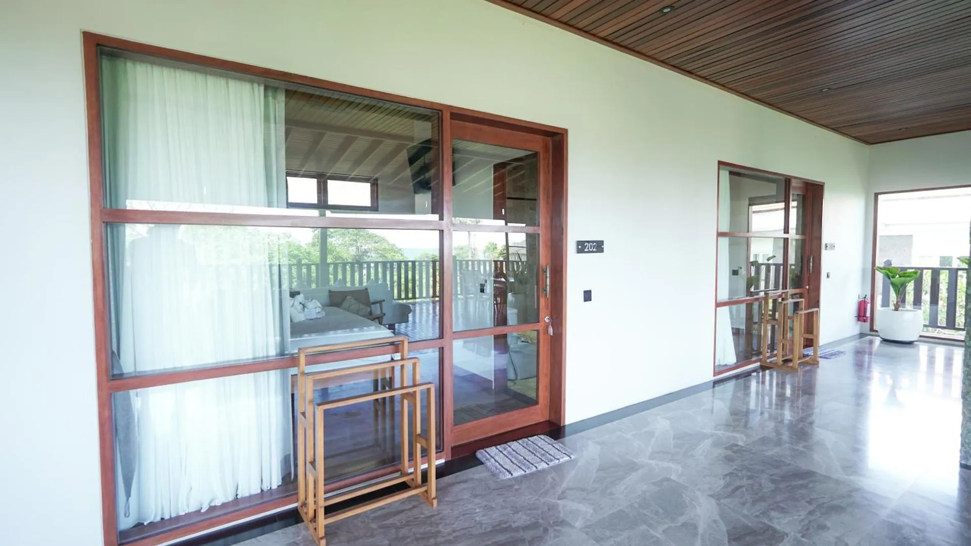 Bed & Breakfast Tropical Beach House Bali Seminyak